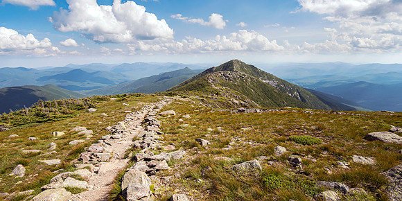 Franconia Ridge Trail winds South  - Mount Lincoln