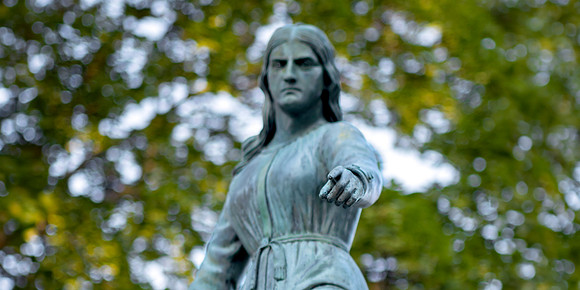Hannah Duston - Bronze Statue